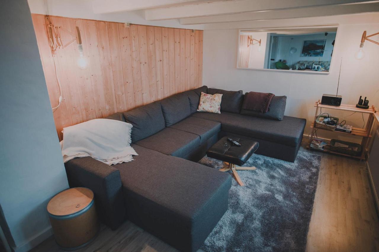 Turf House Cottage - Near Airport Mithvagur ภายนอก รูปภาพ